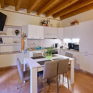 Casa de Férias Cav Motteno, Mandello del Lario